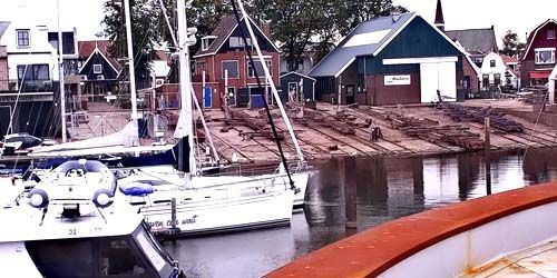 Terrapieno con posti barca per yacht e barche Webcam