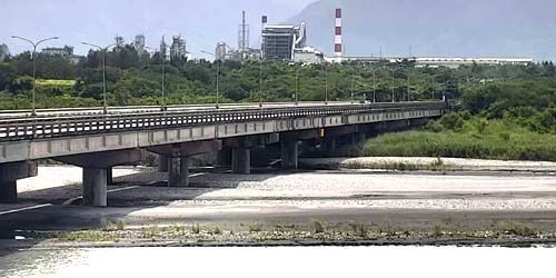 Ponte sul fiume nella contea di Hualien Webcam