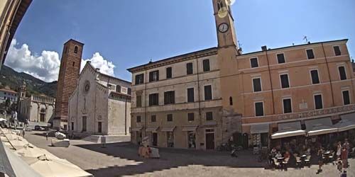 Piazza Duomo a Pietrasanta Webcam