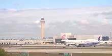 Internationaler Flughafen - PTZ Cam Webcam