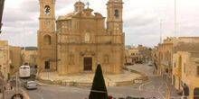 Una vecchia chiesa sull'isola di Gozo nel villaggio Webcam - Victoria