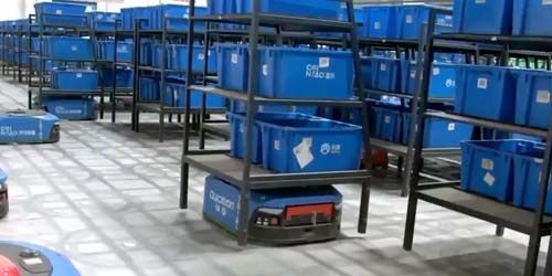 Entrepôt robotique, magasiniers robotiques Webcam - Wuxi