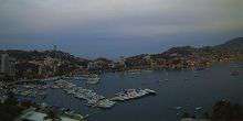 Schöne Yacht im Hafen Webcam