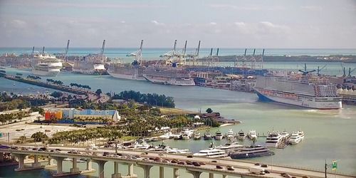 Navi da crociera in ritardo nel porto di Miami Webcam
